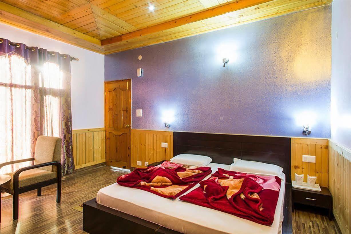 Village Live In Resort Chail ภายนอก รูปภาพ
