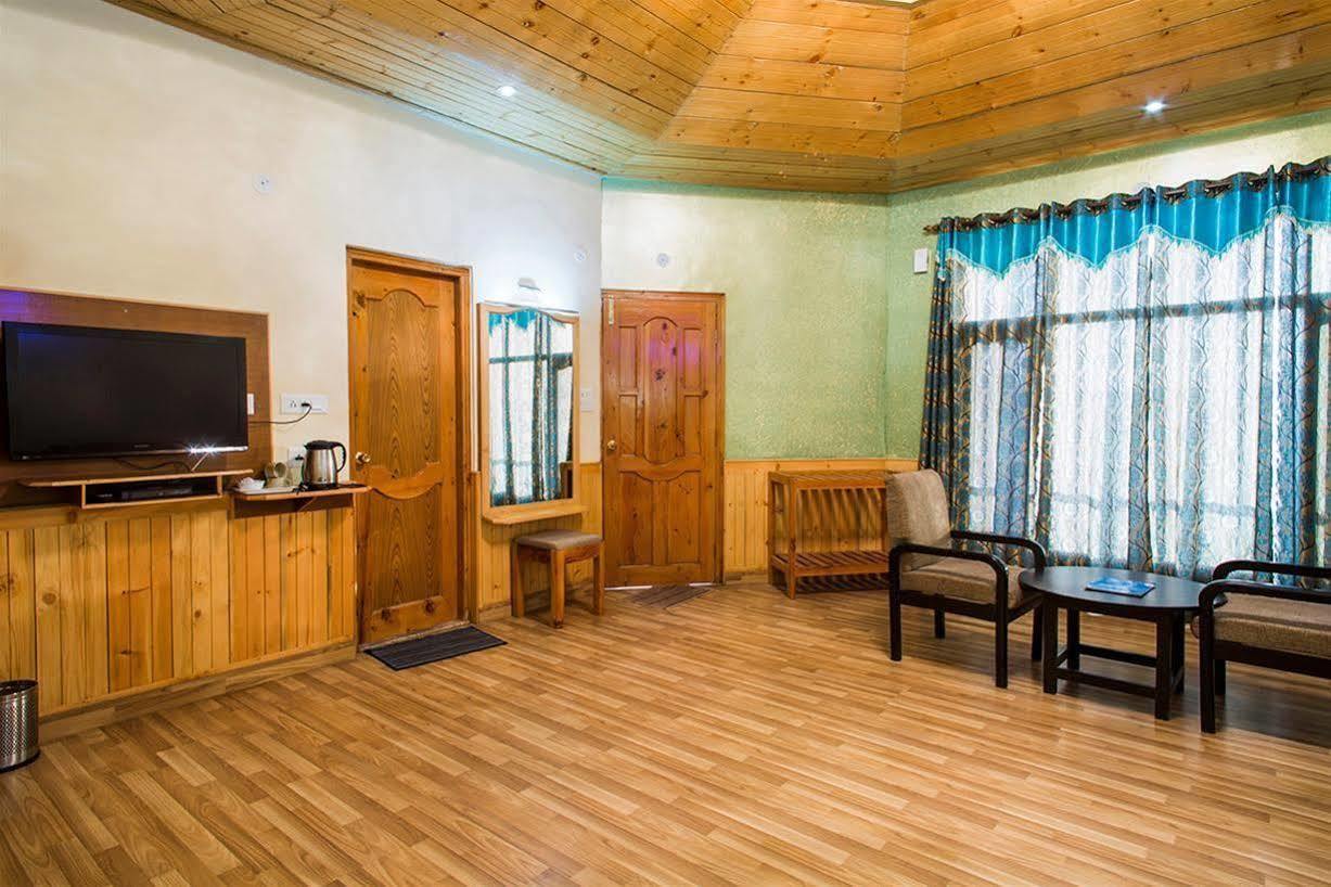 Village Live In Resort Chail ภายนอก รูปภาพ
